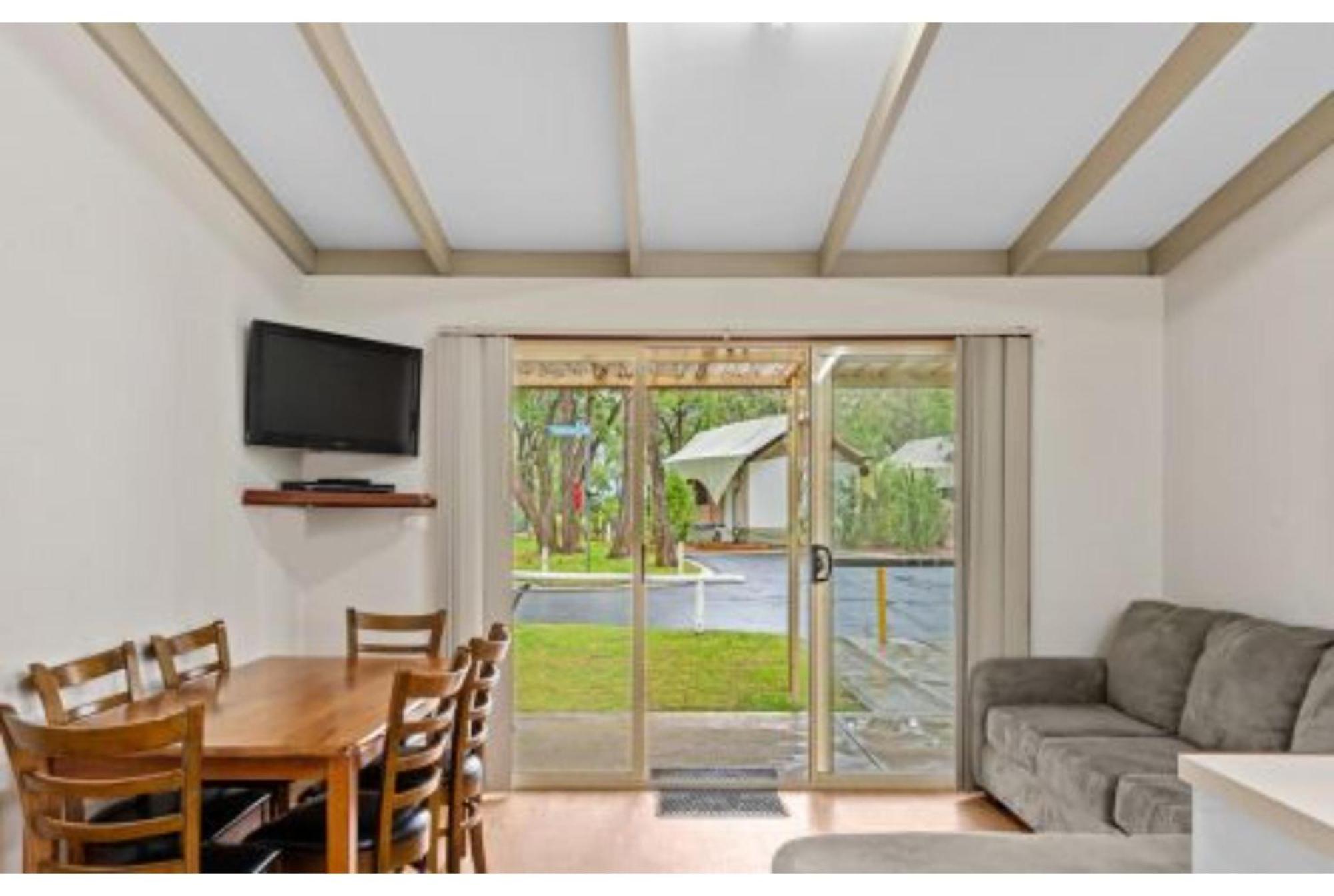 Discovery Parks - Busselton Room photo