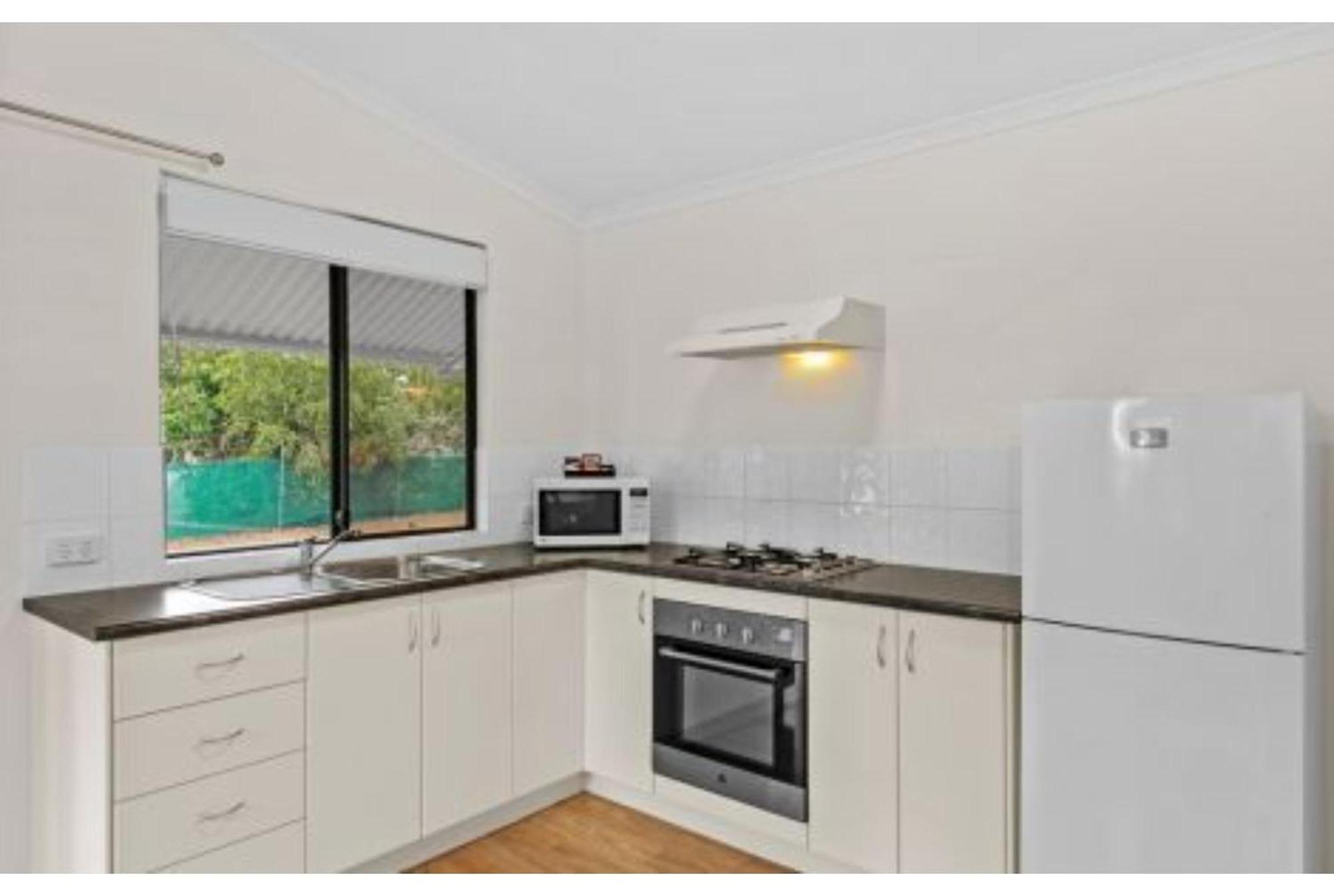 Discovery Parks - Busselton Room photo