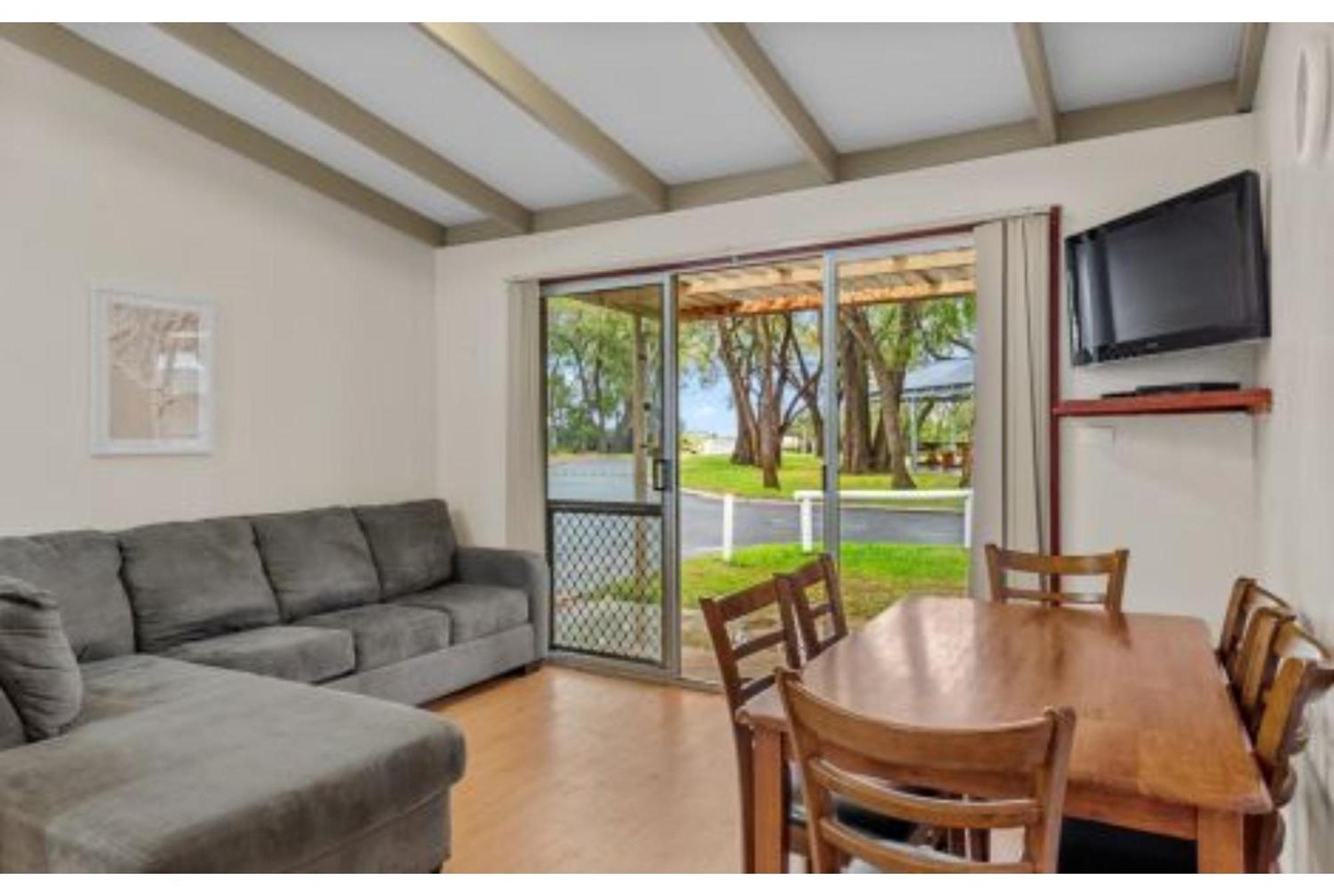 Discovery Parks - Busselton Room photo
